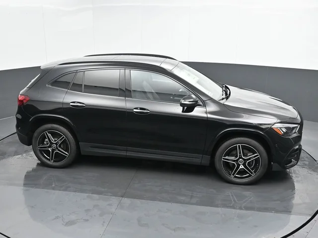 Nuevos MERCEDES-BENZ GLA à Estados chez autogozo
