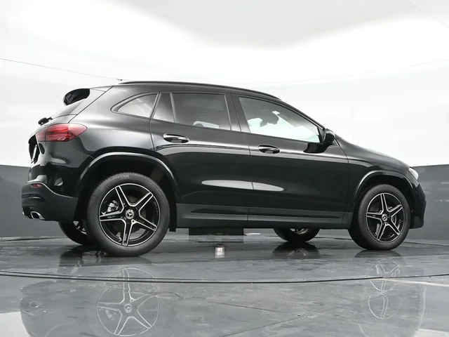 Nuevos MERCEDES-BENZ GLA à Estados chez autogozo