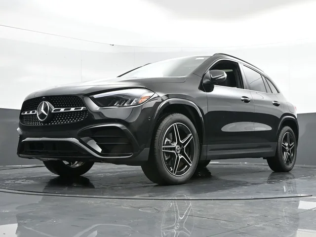Nuevos MERCEDES-BENZ GLA à Estados chez autogozo