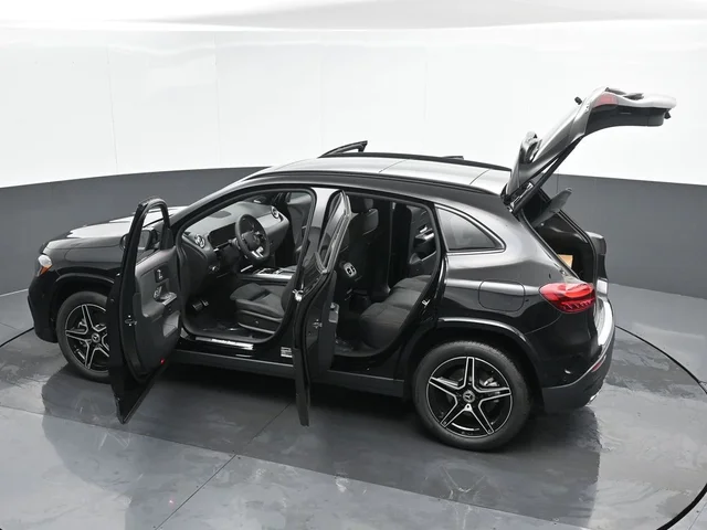 Nuevos MERCEDES-BENZ GLA à Estados chez autogozo