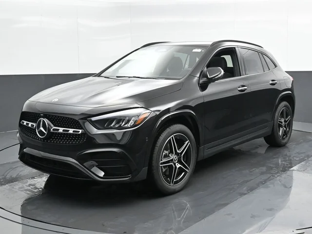 Nuevos MERCEDES-BENZ GLA à Estados chez autogozo