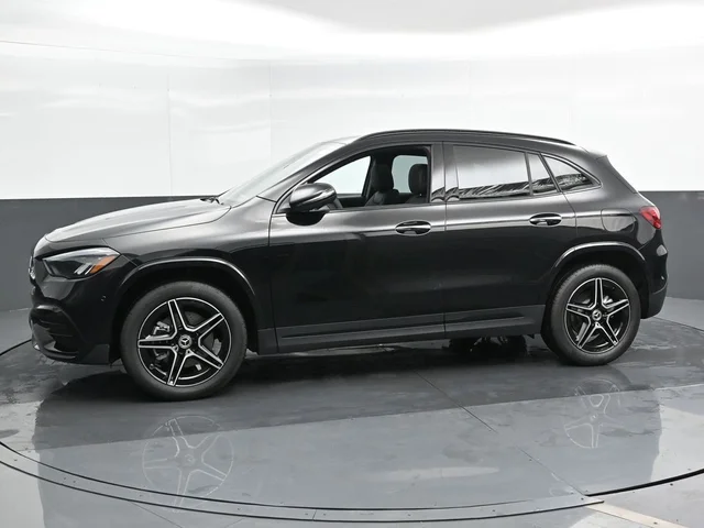 Nuevos MERCEDES-BENZ GLA à Estados chez autogozo
