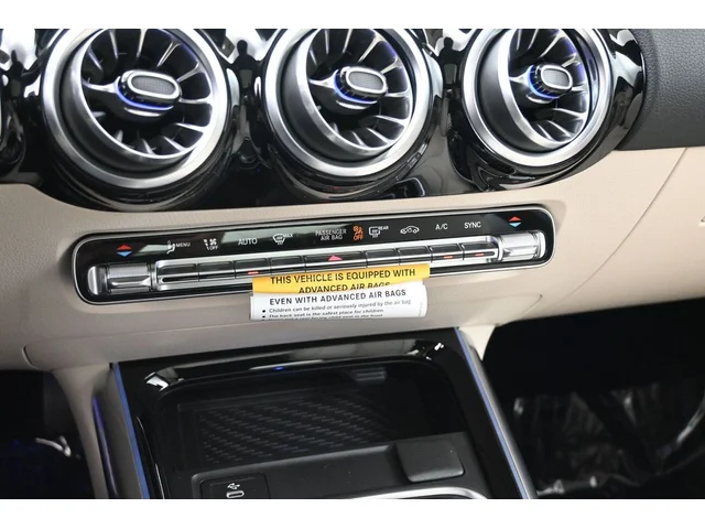 Nuevos MERCEDES-BENZ GLA à Estados chez autogozo