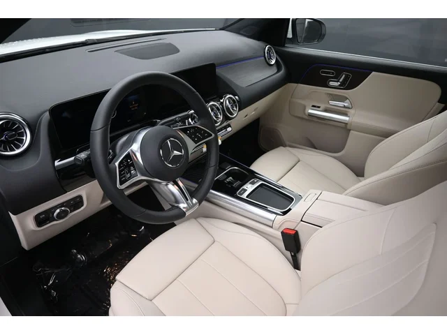 Nuevos MERCEDES-BENZ GLA à Estados chez autogozo