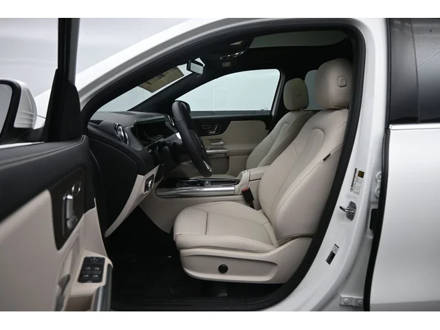 Nuevos MERCEDES-BENZ GLA à Estados chez autogozo