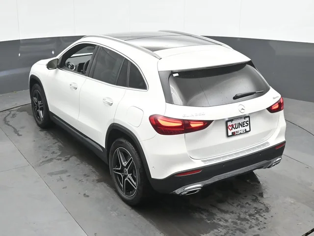 Nuevos MERCEDES-BENZ GLA à Estados chez autogozo