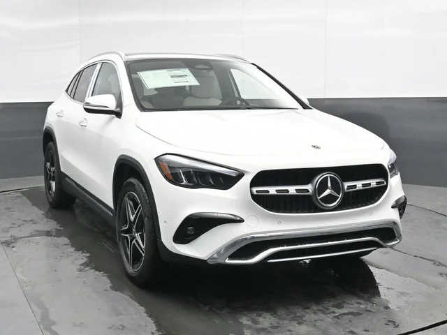 Nuevos MERCEDES-BENZ GLA à Estados chez autogozo