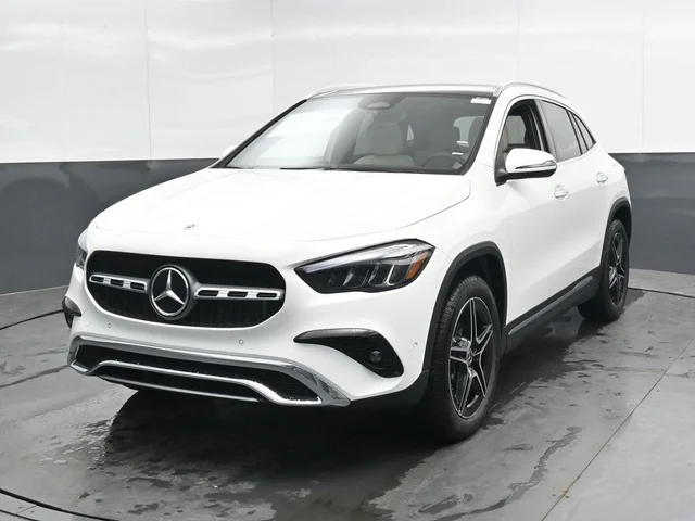 Nuevos MERCEDES-BENZ GLA à Estados chez autogozo