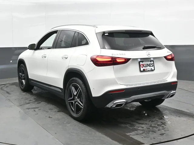 Nuevos MERCEDES-BENZ GLA à Estados chez autogozo