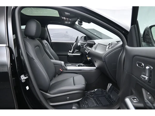 Nuevos MERCEDES-BENZ GLA à Estados chez autogozo