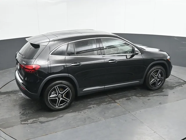 Nuevos MERCEDES-BENZ GLA à Estados chez autogozo