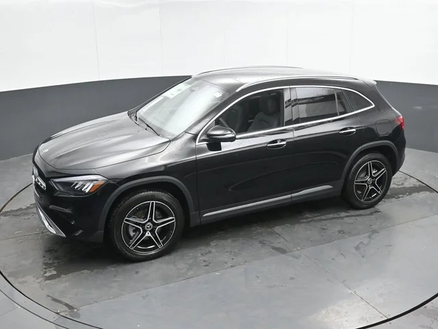 Nuevos MERCEDES-BENZ GLA à Estados chez autogozo