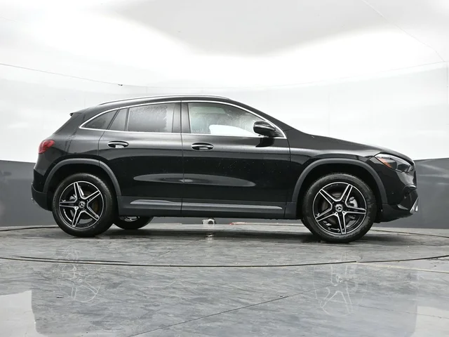 Nuevos MERCEDES-BENZ GLA à Estados chez autogozo