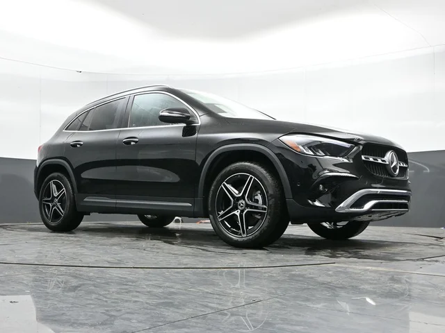 Nuevos MERCEDES-BENZ GLA à Estados chez autogozo