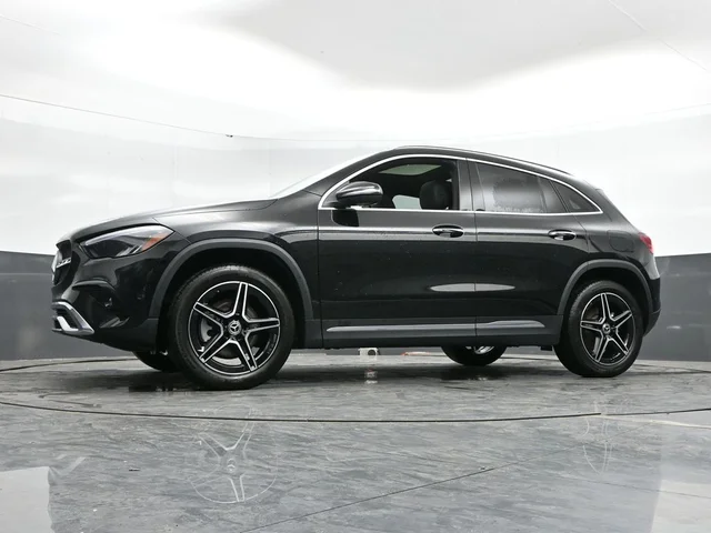 Nuevos MERCEDES-BENZ GLA à Estados chez autogozo