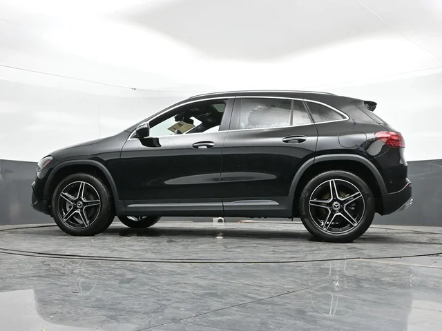 Nuevos MERCEDES-BENZ GLA à Estados chez autogozo