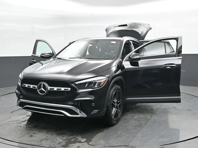 Nuevos MERCEDES-BENZ GLA à Estados chez autogozo