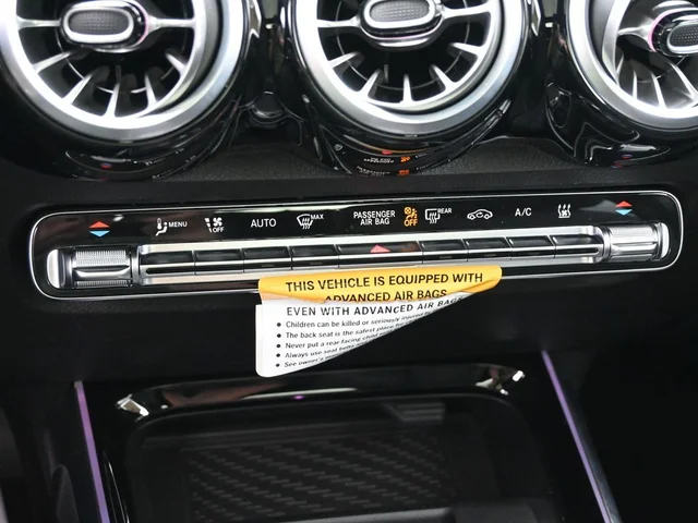 Nuevos MERCEDES-BENZ EQB à Estados chez autogozo