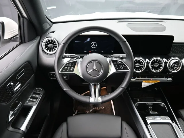 Nuevos MERCEDES-BENZ EQB à Estados chez autogozo