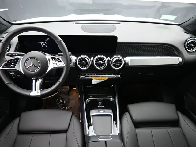 Nuevos MERCEDES-BENZ EQB à Estados chez autogozo