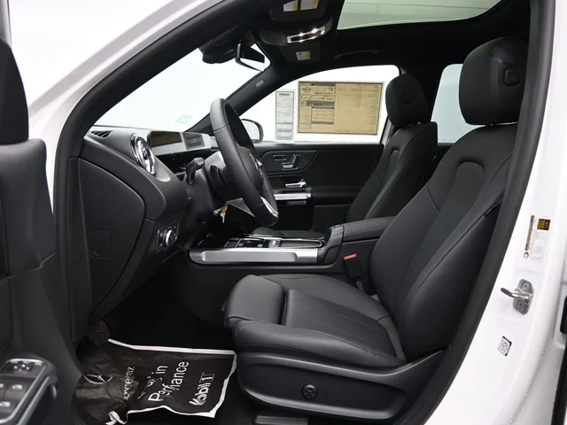 Nuevos MERCEDES-BENZ EQB à Estados chez autogozo