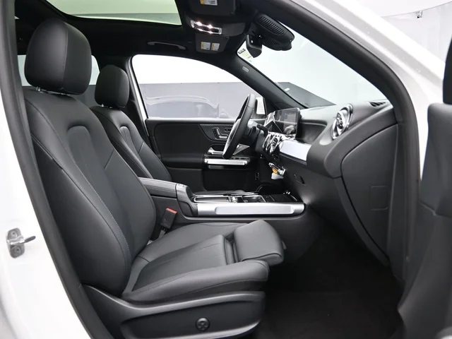Nuevos MERCEDES-BENZ EQB à Estados chez autogozo