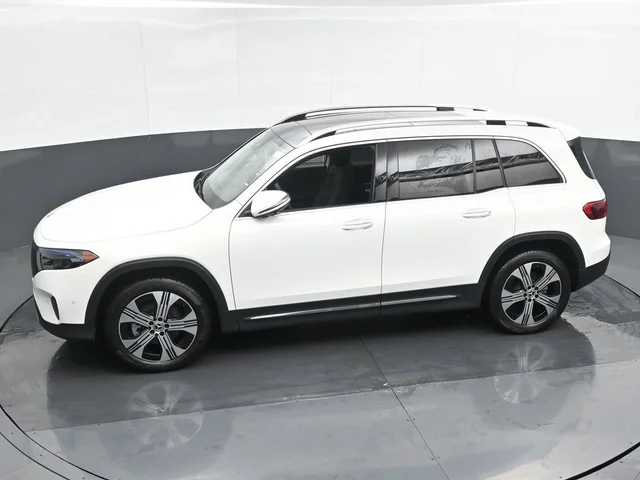 Nuevos MERCEDES-BENZ EQB à Estados chez autogozo