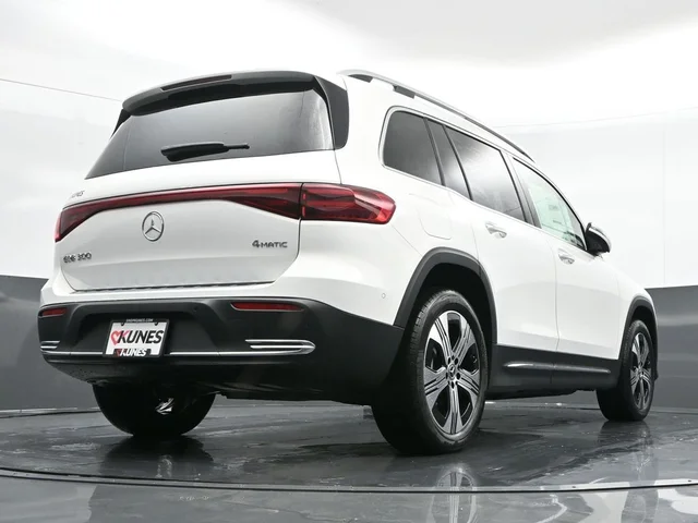 Nuevos MERCEDES-BENZ EQB à Estados chez autogozo