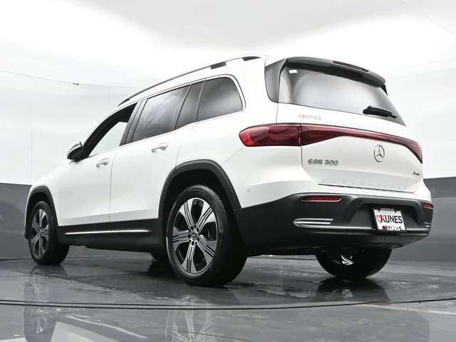 Nuevos MERCEDES-BENZ EQB à Estados chez autogozo