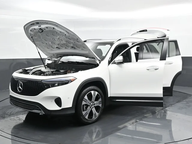 Nuevos MERCEDES-BENZ EQB à Estados chez autogozo