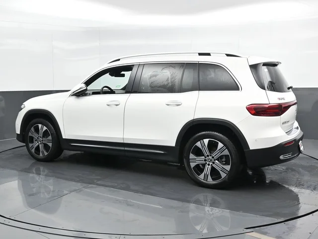 Nuevos MERCEDES-BENZ EQB à Estados chez autogozo