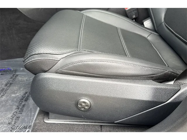 SEMINUEVOS MERCEDES-BENZ GLC at ELK GROVE in Elk Grove Buick GMC