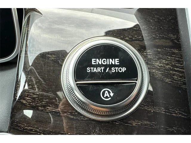 SEMINUEVOS MERCEDES-BENZ GLC at ELK GROVE in Elk Grove Buick GMC