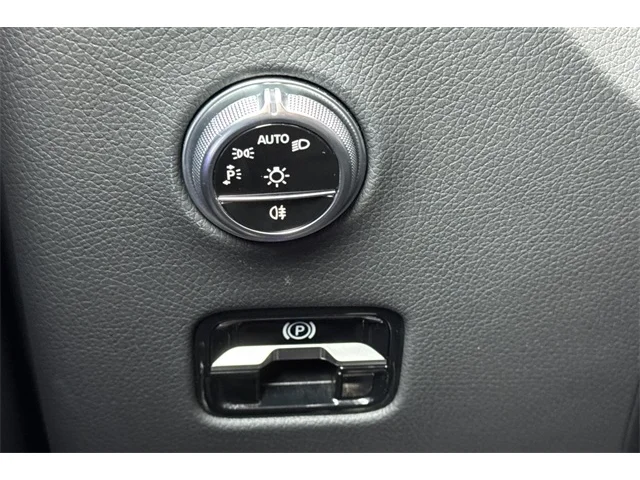 SEMINUEVOS MERCEDES-BENZ GLC at ELK GROVE in Elk Grove Buick GMC