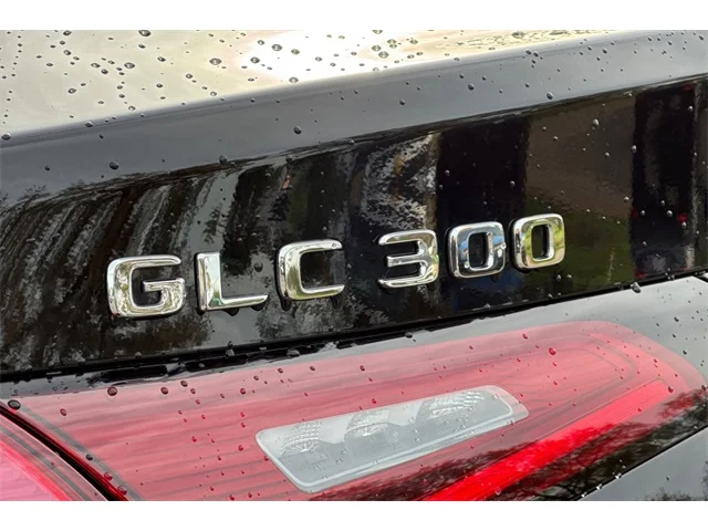 SEMINUEVOS MERCEDES-BENZ GLC at ELK GROVE in Elk Grove Buick GMC