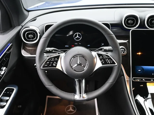 Nuevos MERCEDES-BENZ GLC à Estados chez autogozo