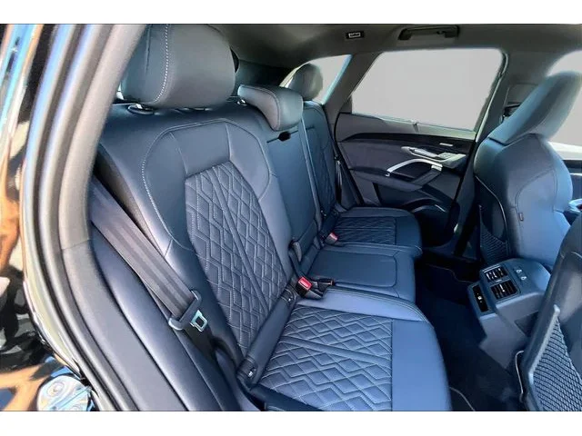 Nuevos AUDI SQ5 à Estados chez autogozo