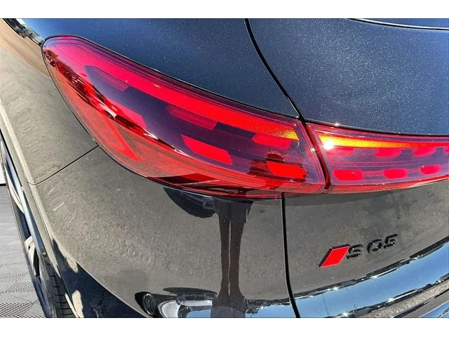 Nuevos AUDI SQ5 à Estados chez autogozo