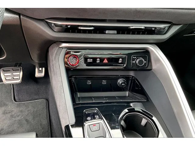 Nuevos AUDI SQ5 à Estados chez autogozo