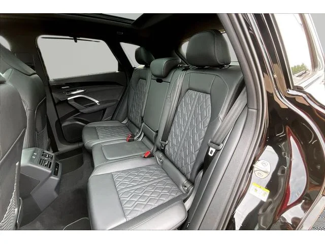 Nuevos AUDI SQ5 à Estados chez autogozo