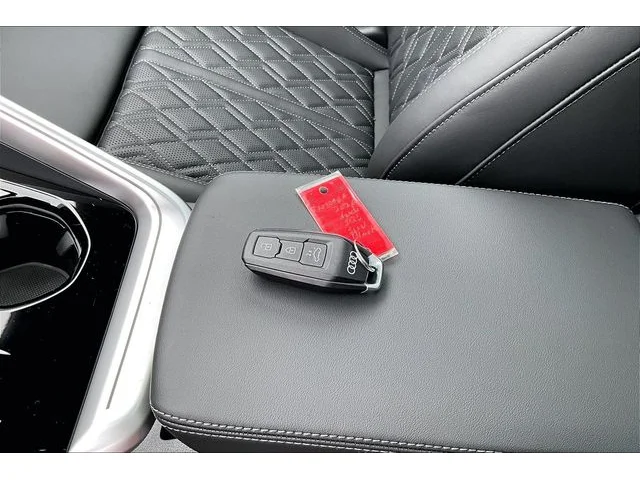 Nuevos AUDI SQ5 à Estados chez autogozo