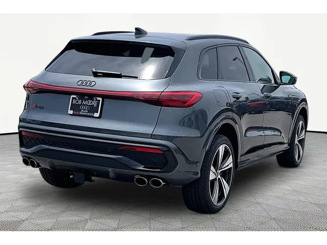Nuevos AUDI SQ5 à Estados chez autogozo