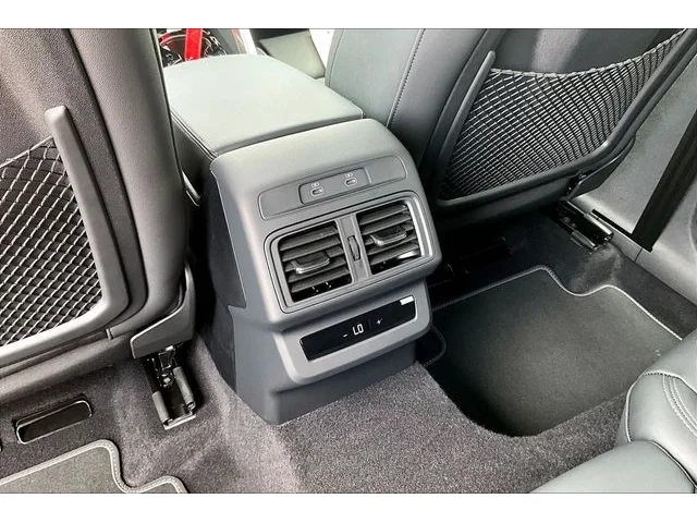 Nuevos AUDI SQ5 à Estados chez autogozo
