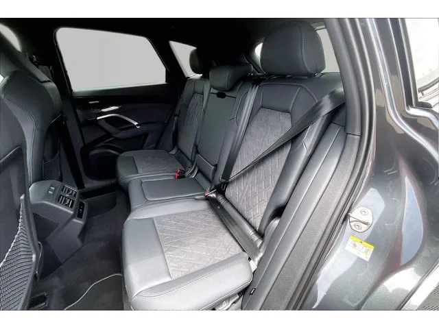 Nuevos AUDI SQ5 à Estados chez autogozo