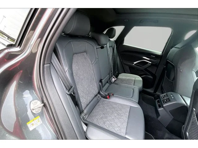 Nuevos AUDI SQ5 à Estados chez autogozo