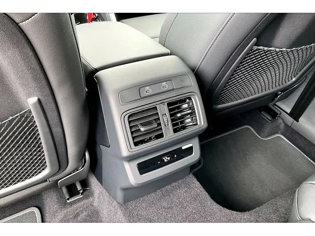 Nuevos AUDI SQ5 à Estados chez autogozo