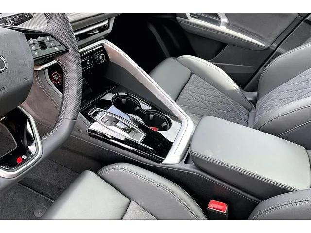 Nuevos AUDI SQ5 à Estados chez autogozo
