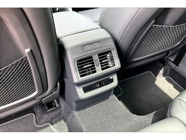 Nuevos AUDI SQ5 à Estados chez autogozo