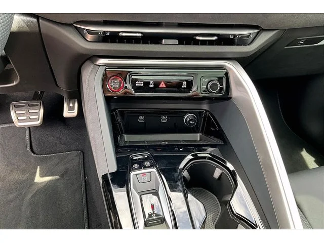 Nuevos AUDI SQ5 à Estados chez autogozo
