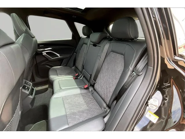 Nuevos AUDI SQ5 à Estados chez autogozo
